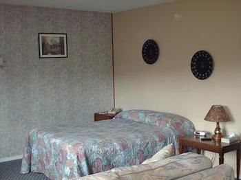 Travellers Rest Motel Салмон Арм Экстерьер фото