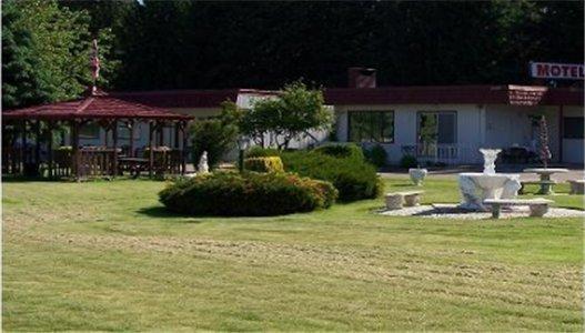 Travellers Rest Motel Салмон Арм Экстерьер фото